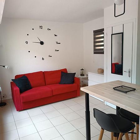 Studio Renove Dans Residence De Vacances Avec Grande Piscine Chauffee, Parking Et Terrasse Агд Екстер'єр фото