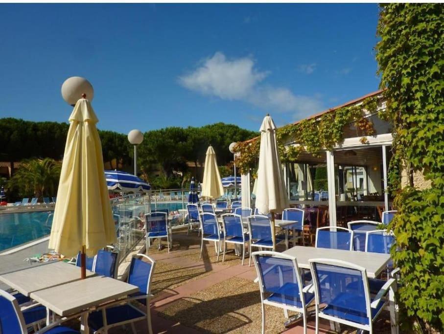 Studio Renove Dans Residence De Vacances Avec Grande Piscine Chauffee, Parking Et Terrasse Агд Екстер'єр фото
