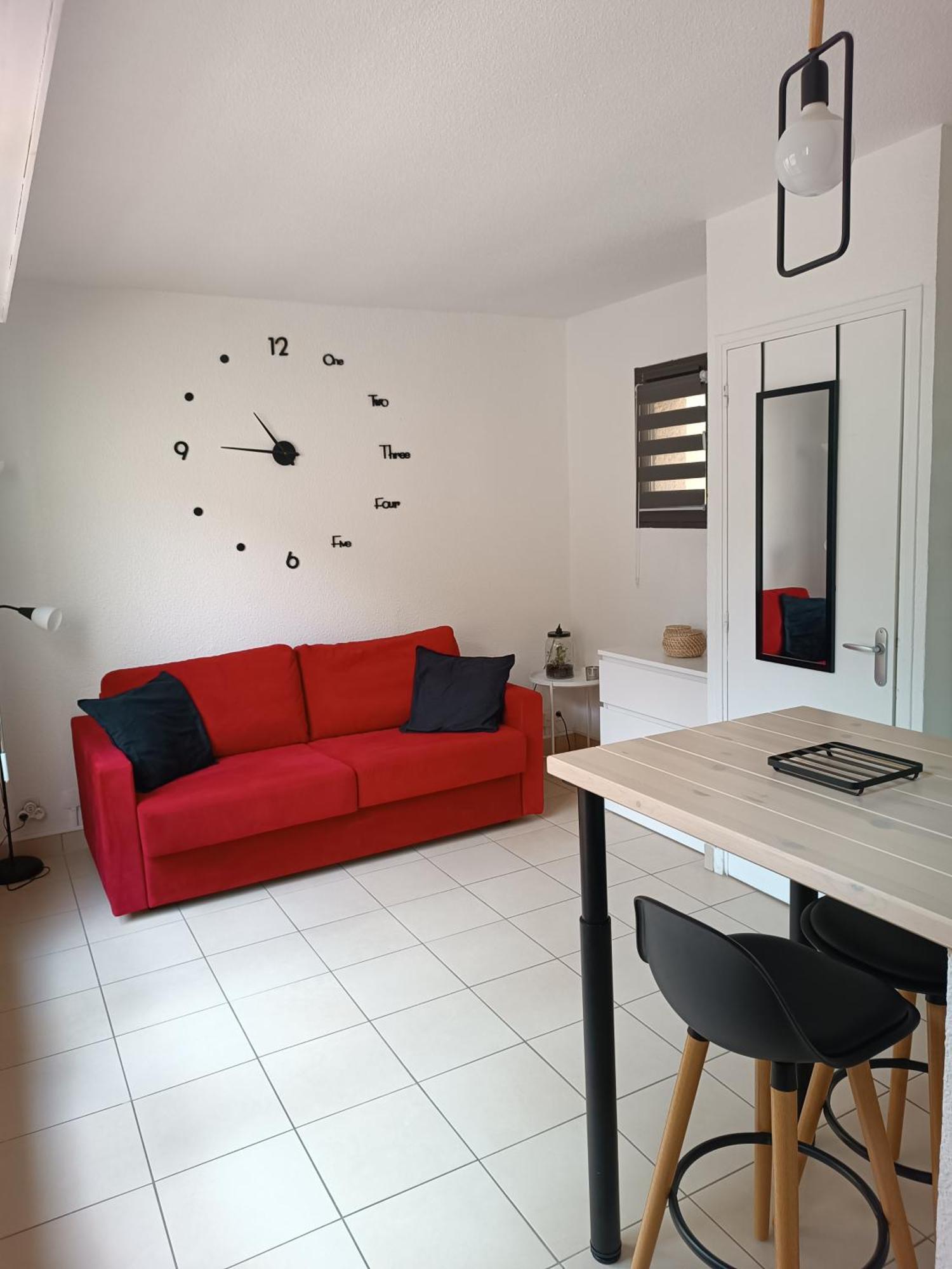Studio Renove Dans Residence De Vacances Avec Grande Piscine Chauffee, Parking Et Terrasse Агд Екстер'єр фото